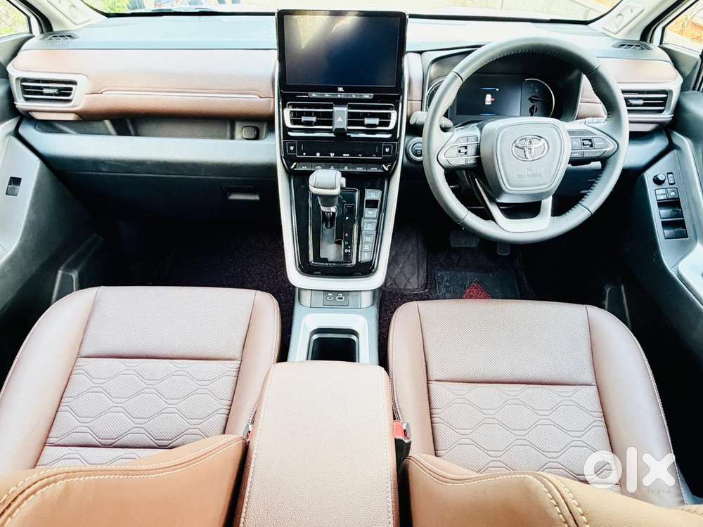 Toyota Innova Hycross 2.0 Zx Hybrid 7 Str, 2025, Petrol