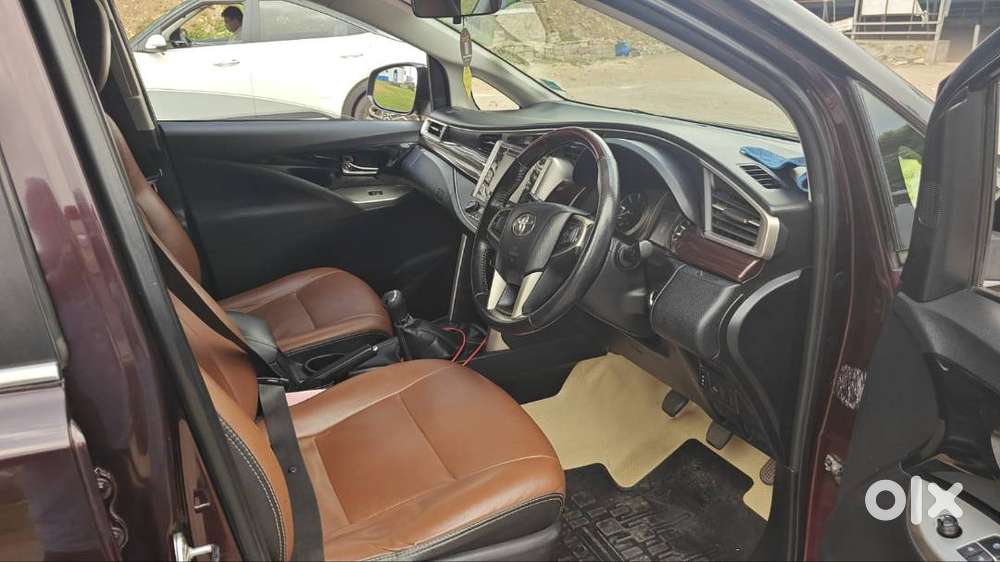 Toyota Innova Crysta 2016 Diesel Well Maintained