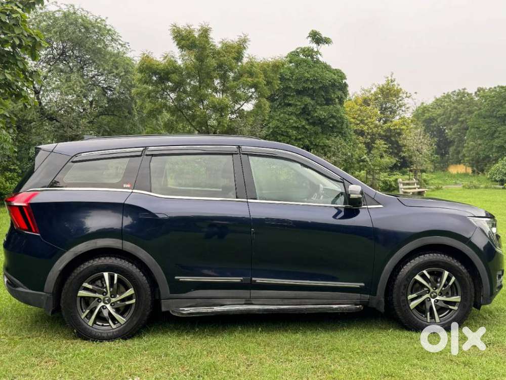 Mahindra Xuv700 2.0 Ax 5 Petrol Mt 7 Str, 2022, Petrol