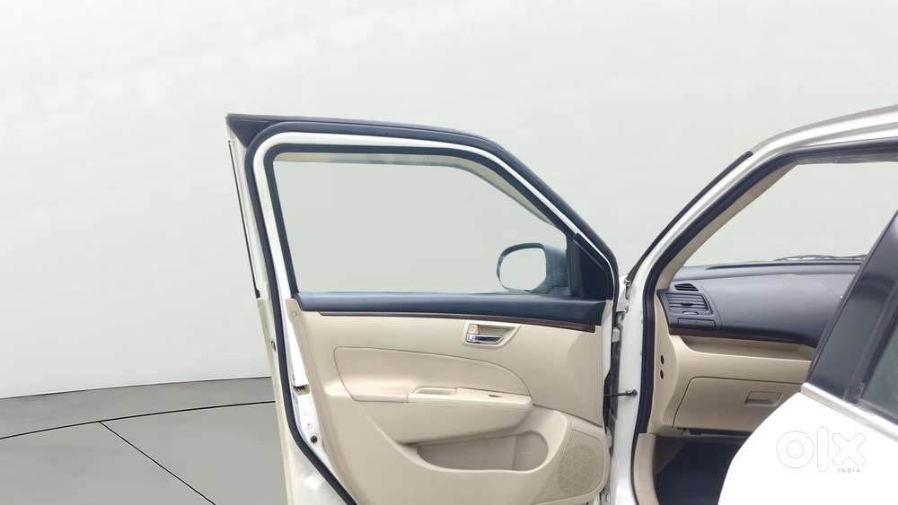 Maruti Suzuki Swift Dzire Vxi Optional, 2016, Petrol