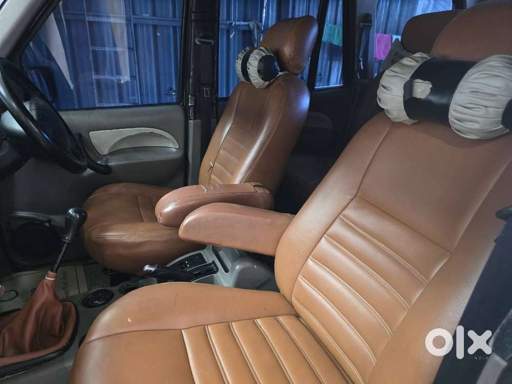 Mahindra Scorpio Vlx Top End