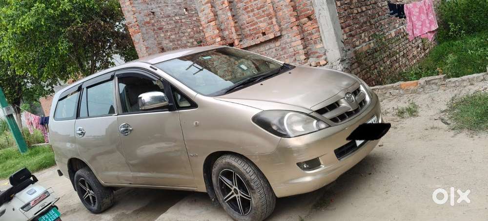Toyota Innova 2010 Diesel Well Maintained