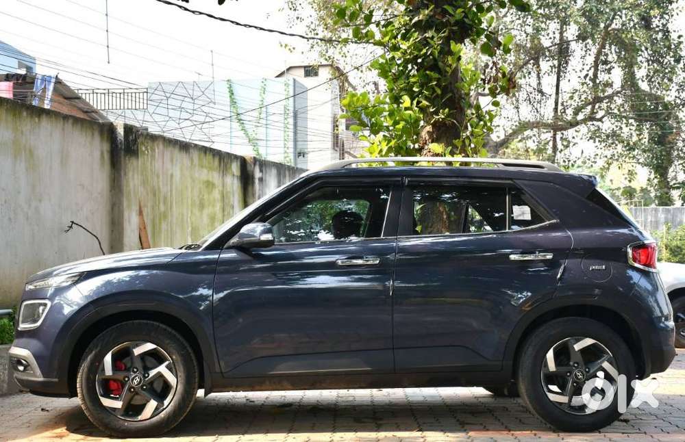 Hyundai Venue Sx+ At, 2020, Petrol