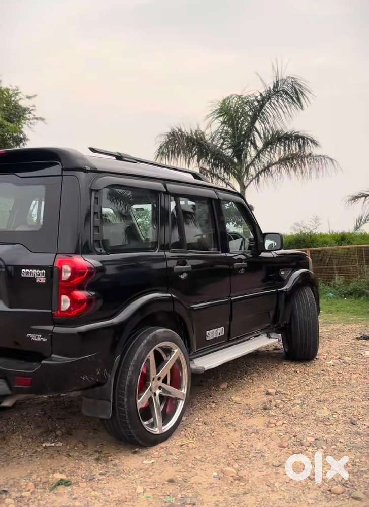 Mahindra Scorpio Classic 2019 Diesel Manual