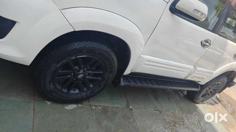 Toyota Fortuner Diesel 2013 Variant
