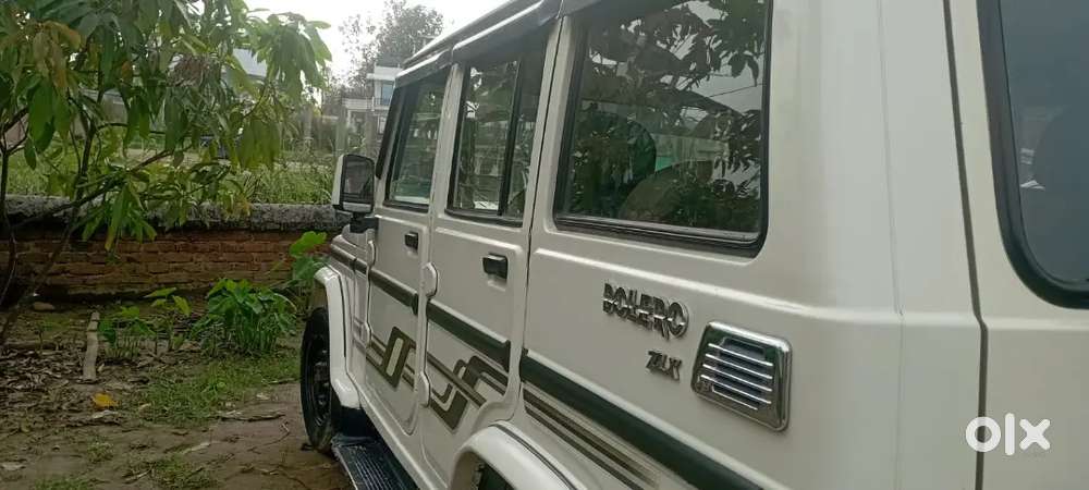 Mahindra Bolero 2015 Petrol 80873 Km Driven