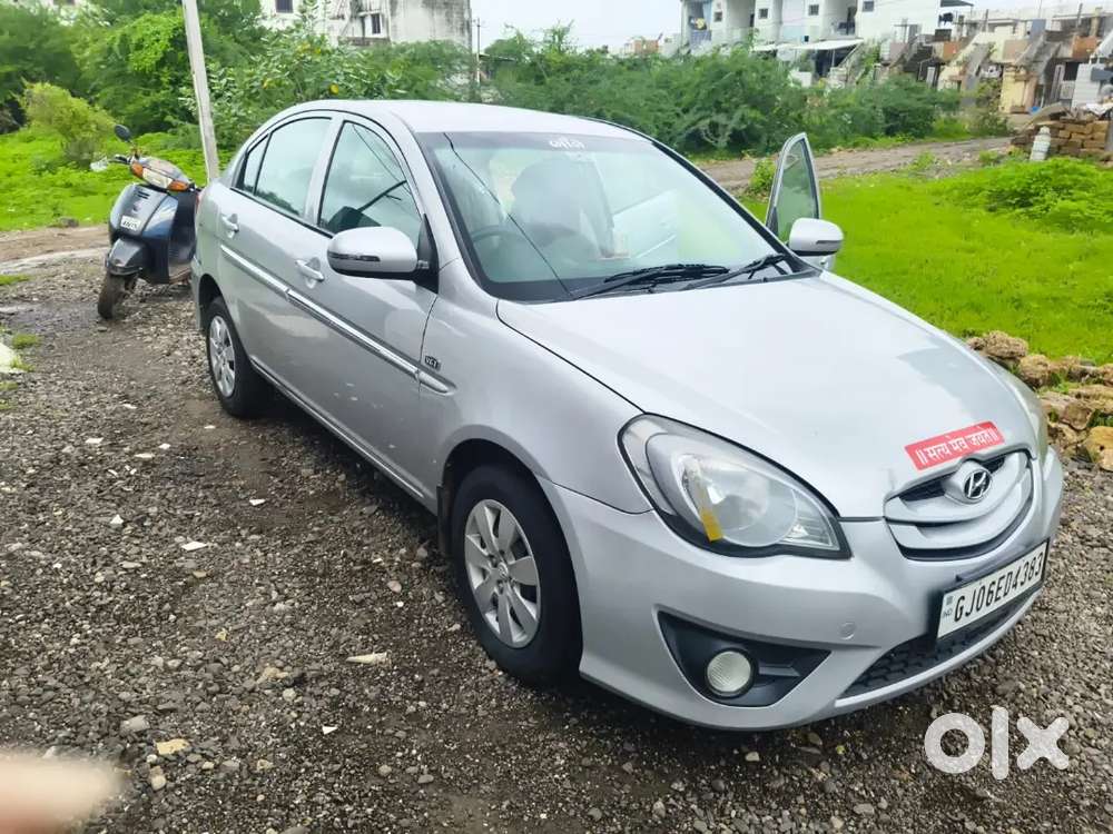 Hyundai Verna 2011