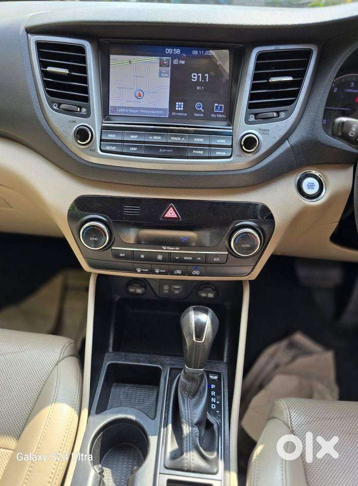 Hyundai Tucson Signature 2.0 At Diesel Dual Tone, 2017, Diesel