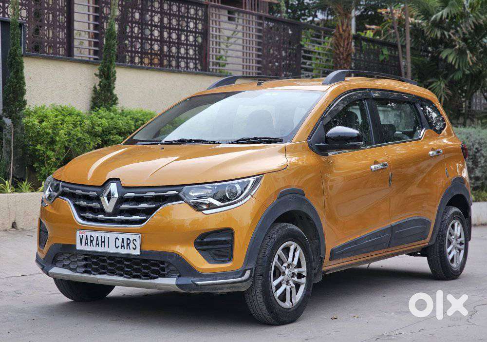 Renault Triber Rxt, 2023, Petrol