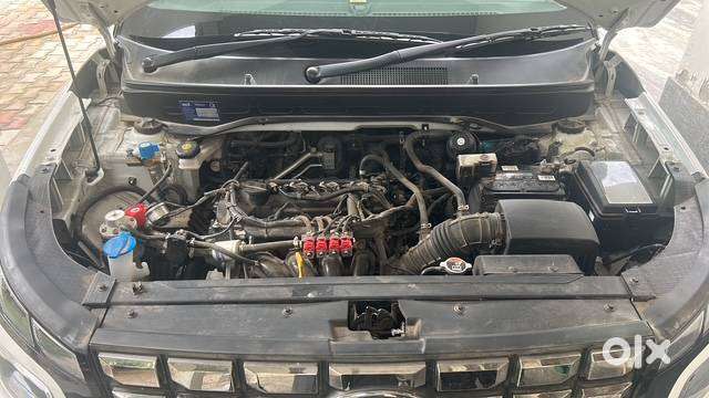 Hyundai Venue 2025 Cng