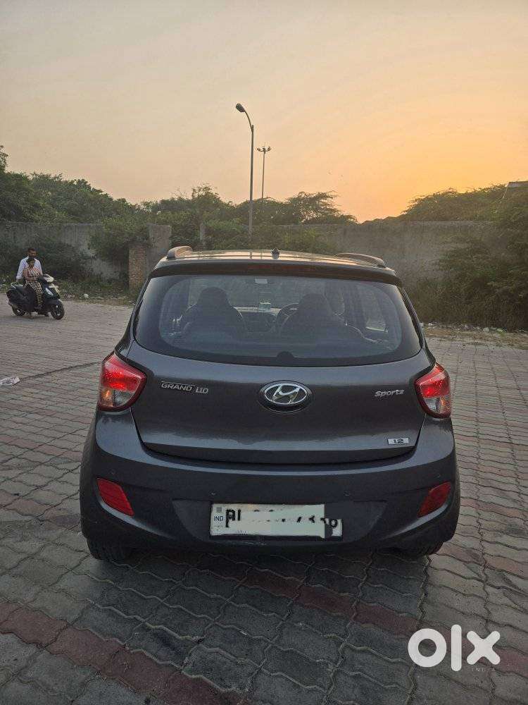 Hyundai Grand I10 Sportz, 2016, Petrol