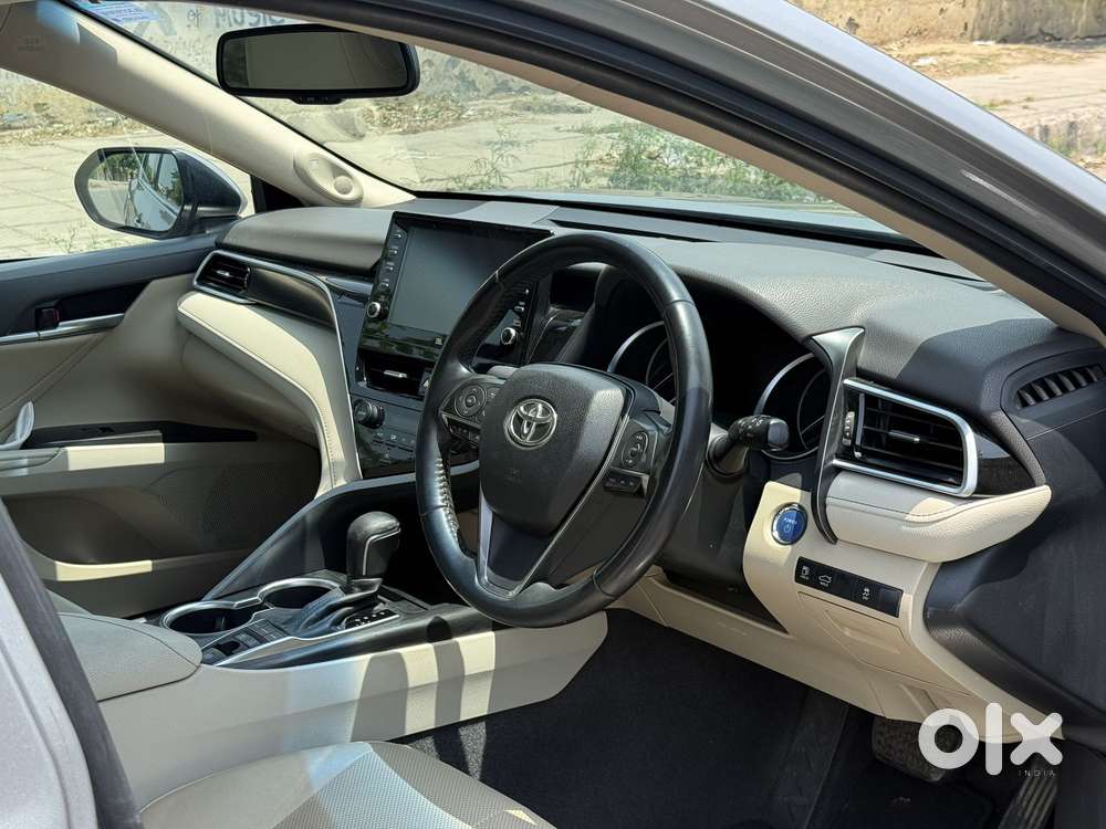 Toyota Camry 2.5 Hybrid, 2022, Petrol