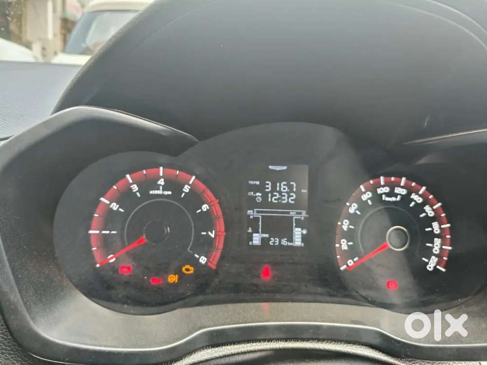 Mahindra Xuv 3xo 2025 Petrol 2316 Km Driven
