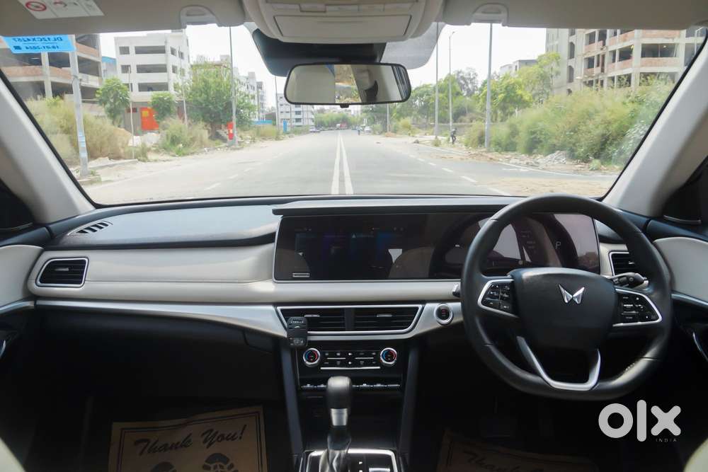 Mahindra Xuv700 2.0 Ax 7 Petrol At Luxury Pack Str, 2024, Petrol