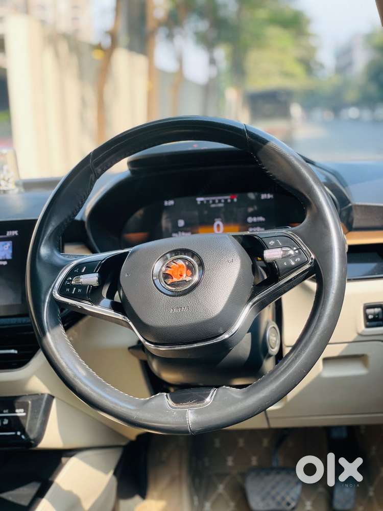 Skoda Slavia 1.0 Tsi Style At, 2023, Petrol