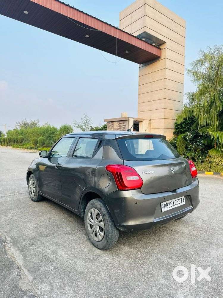 Maruti Suzuki Swift Vxi + Manual, 2018, Petrol