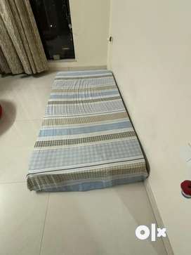 Single bed deals mattress olx