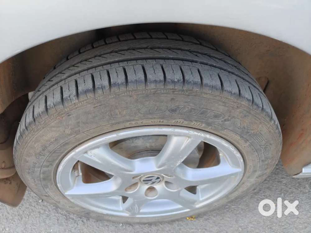 Single-user Vw Vento Highline 1.6 Tdi, New Suspension ,full Vw History