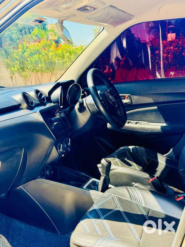 Maruti Suzuki Swift Vxi Optional, 2021, Petrol