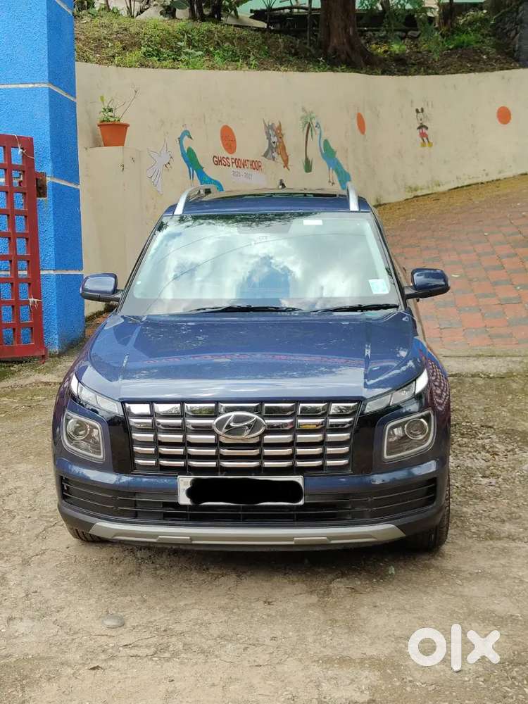 Hyundai Venue 2022 Diesel Well Maintained Sunroof With Push Button