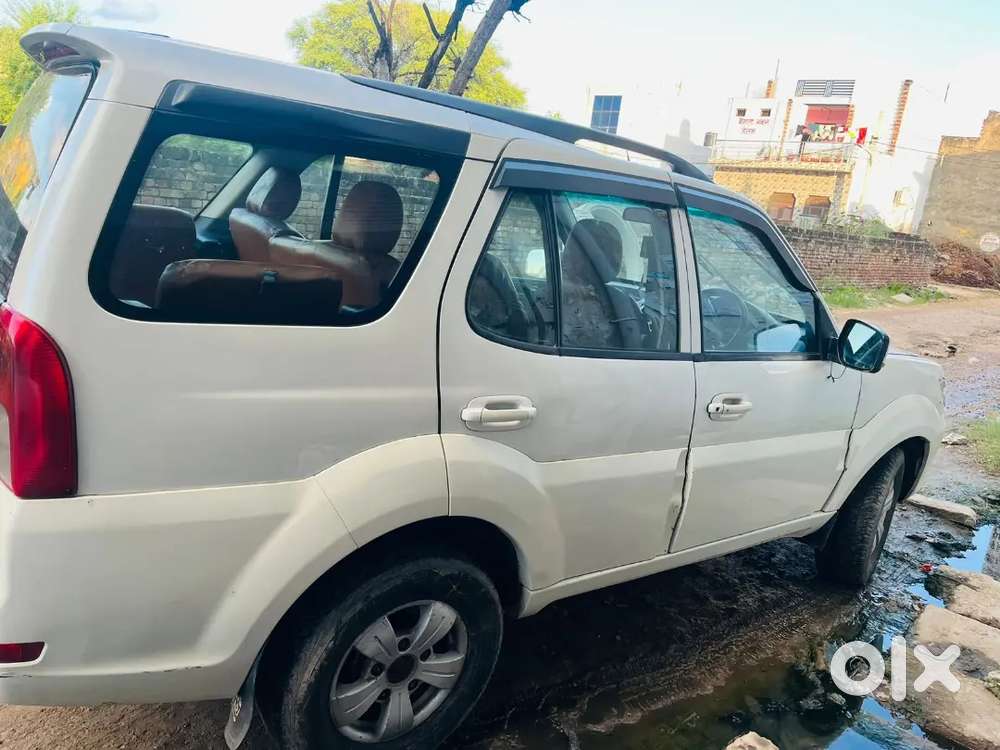 Tata Safari