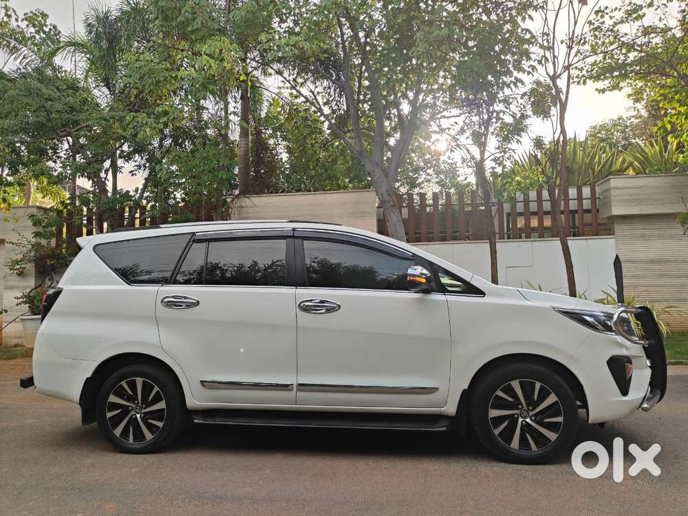 Toyota Innova Crysta 2.4 V, 2022, Diesel