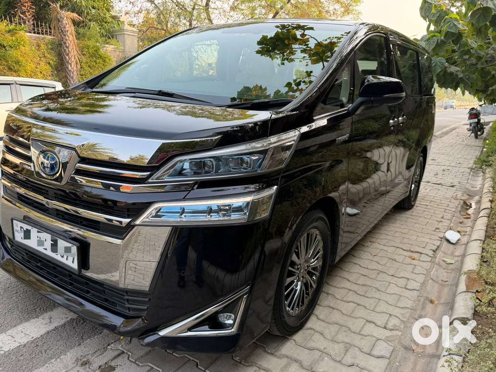 Toyota Vellfire Vip – Executive Lounge, 2023, Petrol