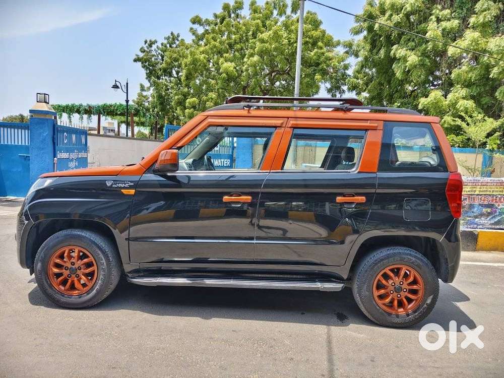 Mahindra Tuv 300 T10 Amt Dual Tone, 2017, Diesel