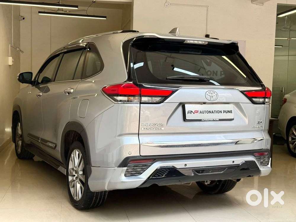 Toyota Innova Hycross 2.0 Zx Hybrid 7 Str, 2023, Petrol
