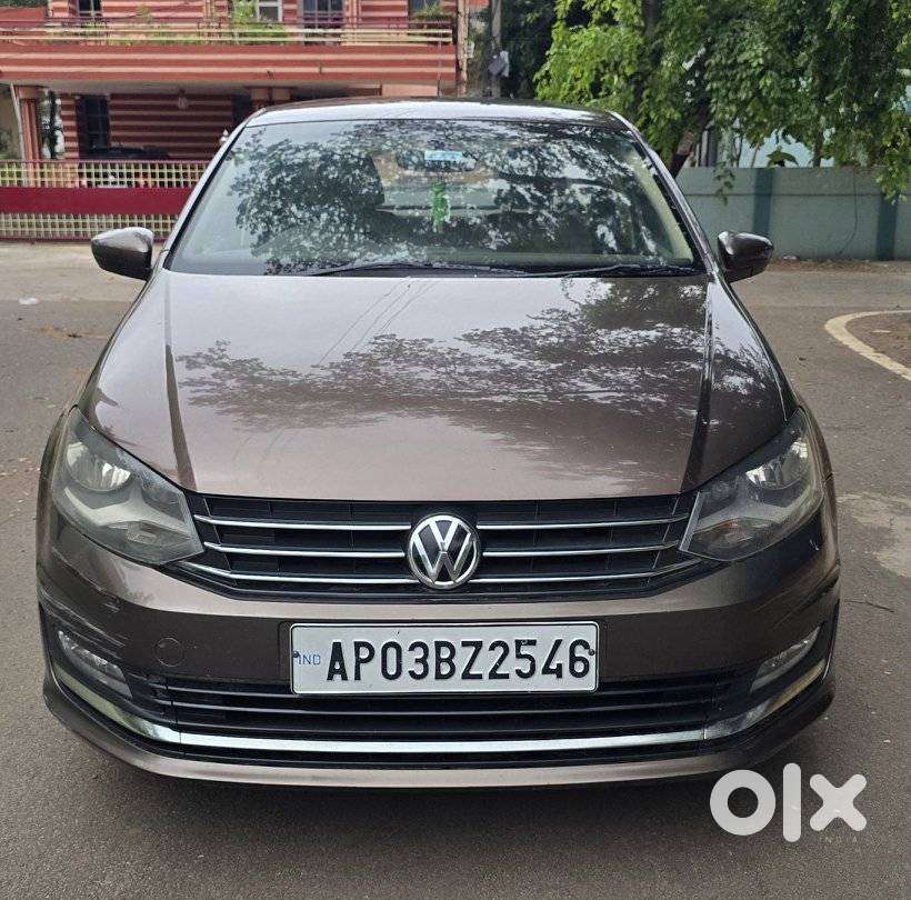 Volkswagen Vento 1.2 Tsi Highline Plus At, 2016, Petrol