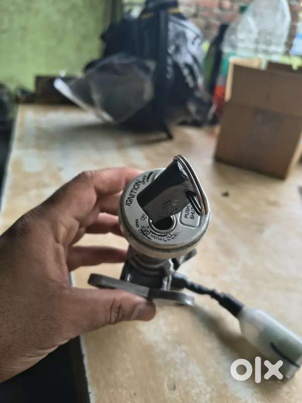 Access 125 handle lock