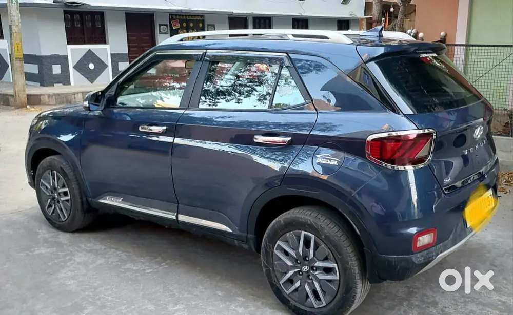 Hyundai Venue 2021 Diesel 82000 Km Driven