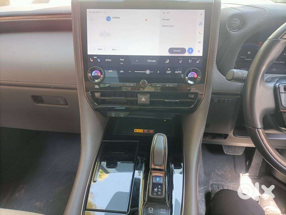 Toyota Vellfire Vip – Executive Lounge, 2024, Petrol