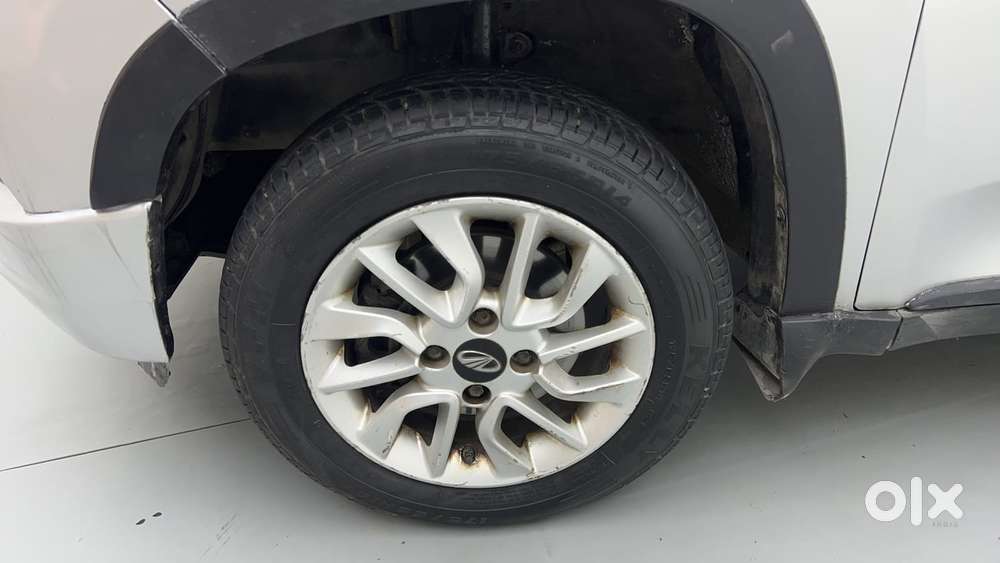 Mahindra Kuv 100 2016-2017 Mfalcon G80 K8, 2016, Petrol