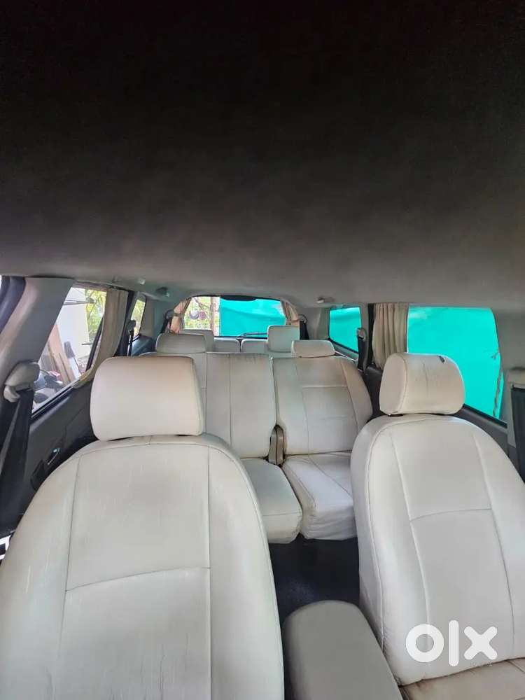 Toyota Innova 2015