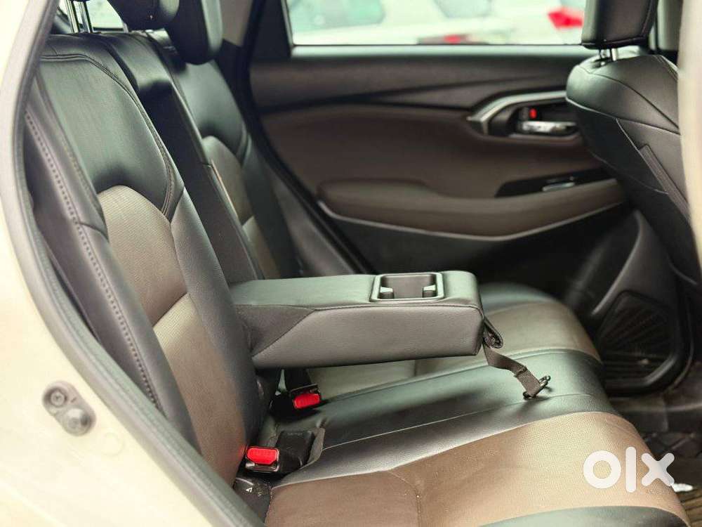 Toyota Urban Cruiser Hyryder 1.5 V Hybrid, 2024, Petrol