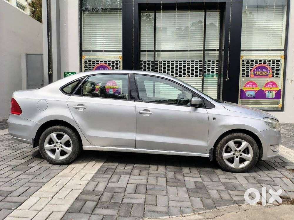 Skoda Rapid 1.6 Elegance Tdi At, 2012, Diesel