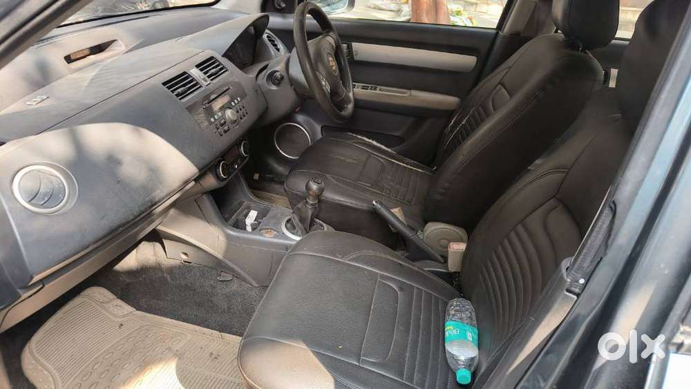 Maruti Suzuki Dzire Ags Zdi Plus, 2010, Diesel