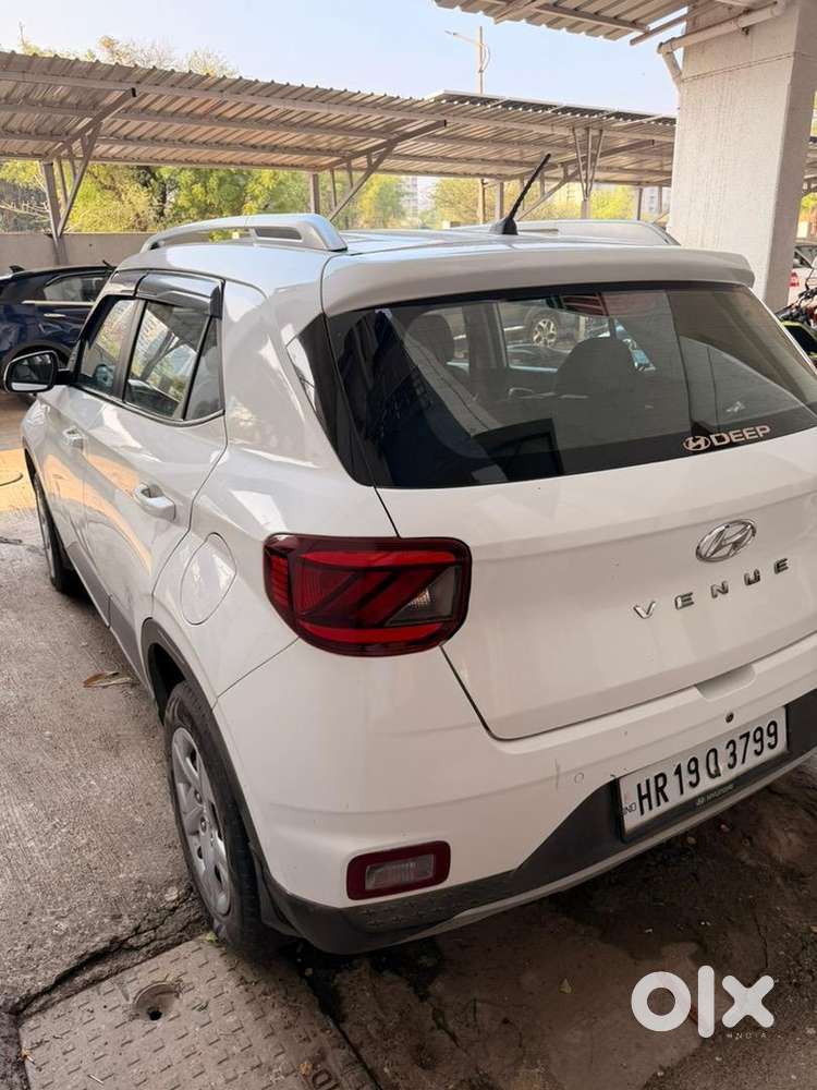 Hyundai Venue 2021 Cng & Hybrids Well Maintained