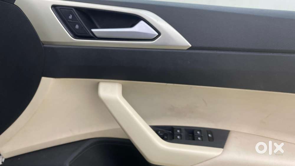 Volkswagen Virtus 1.0 Topline Tsi At, 2023, Petrol