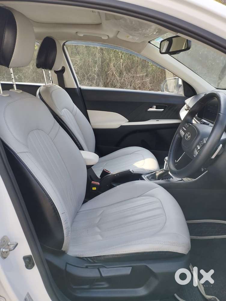 Hyundai Verna 1.5 Sx Ivt, 2023, Petrol