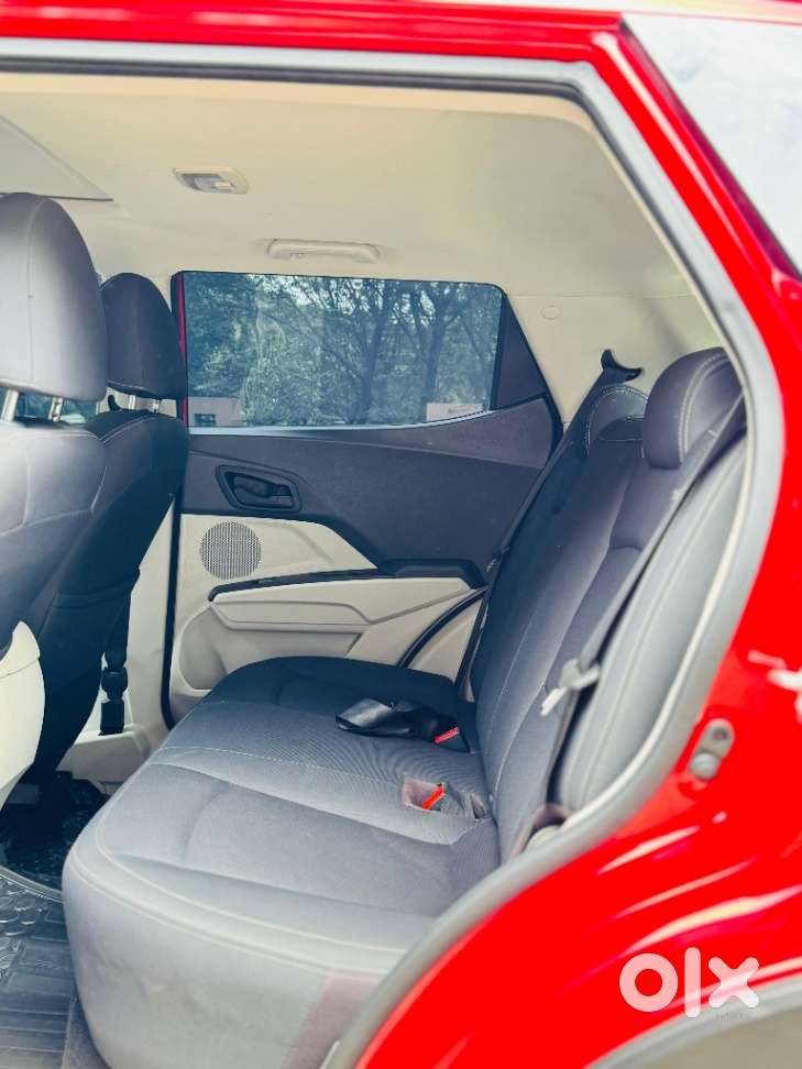 Mahindra Xuv300 W6 Amt Diesel, 2023, Diesel