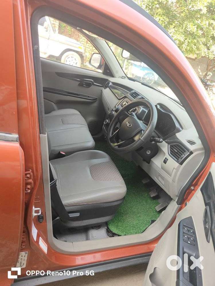Mahindra Kuv 100 2016-2017 Mfalcon G80 K4 5str, 2017, Petrol