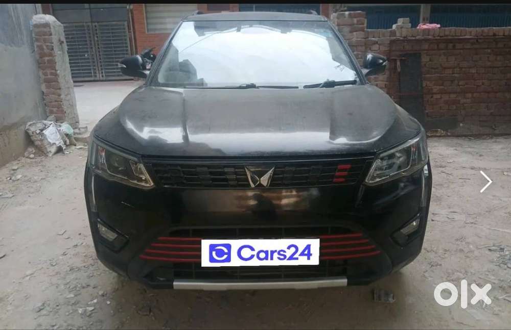Mahindra Xuv300 Turbosport 2023 Petrol Well Maintained