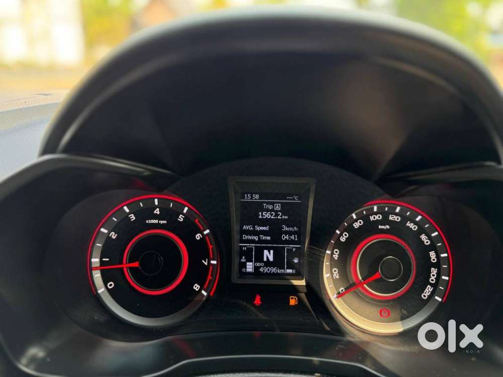Mahindra Xuv300 1.2 W8 (o) Amt Petrol, 2022, Petrol