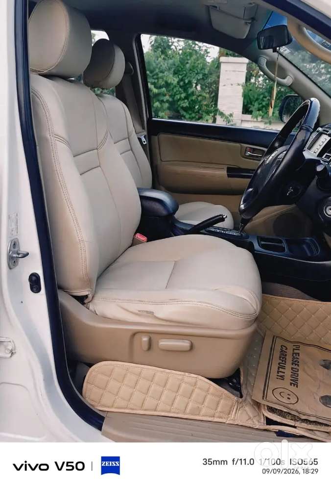 Toyota Fortuner 3.0 Diesel 4x2 Manual 2015 | 1st Owner Showroom Track
