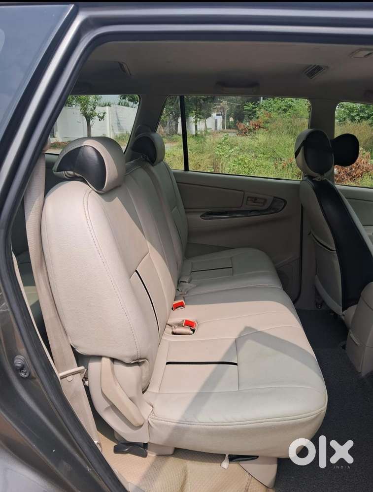 Toyota Innova 2.5 Gx 8 Str Bs-iii, 2012, Diesel