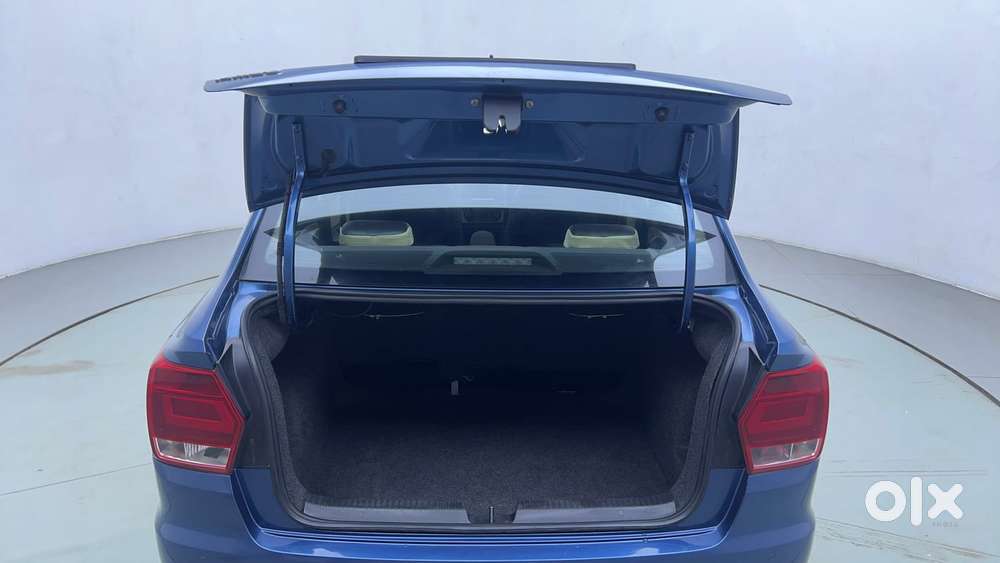 Volkswagen Ameo 1.2 Mpi Highline 16 Alloy, 2016, Petrol
