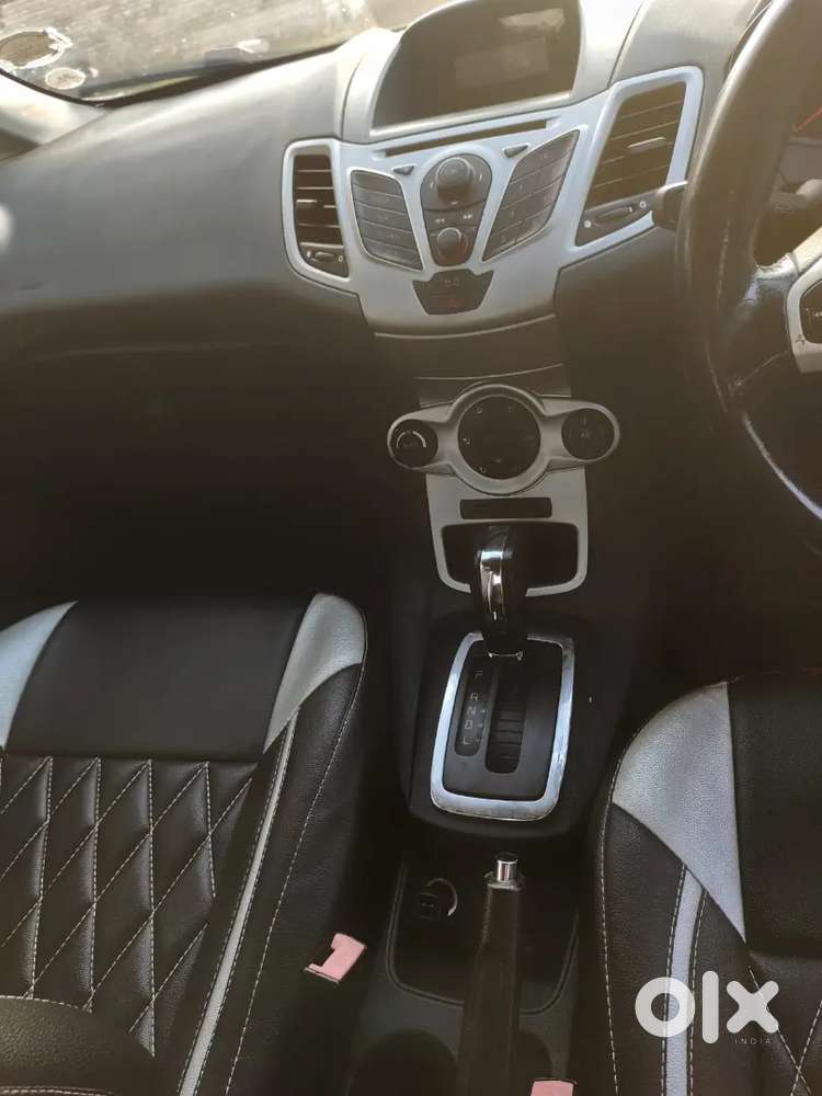 Ford Fiesta 1.5 Titanium Petrol 2012