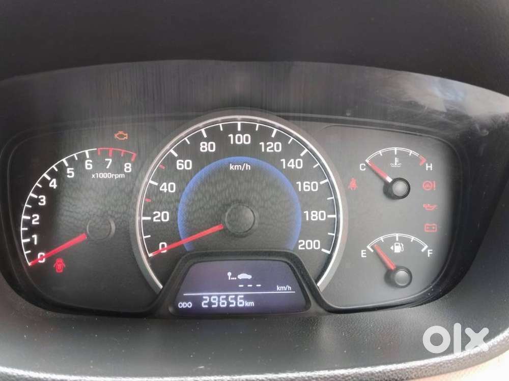 Hyundai Grand I10 Sportz, 2017, Petrol